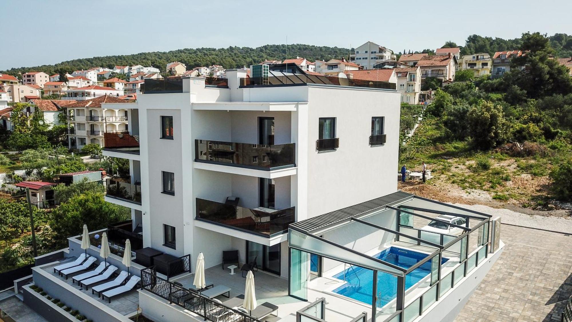 Villa 23 B Heated Pool Trogir Exteriör bild