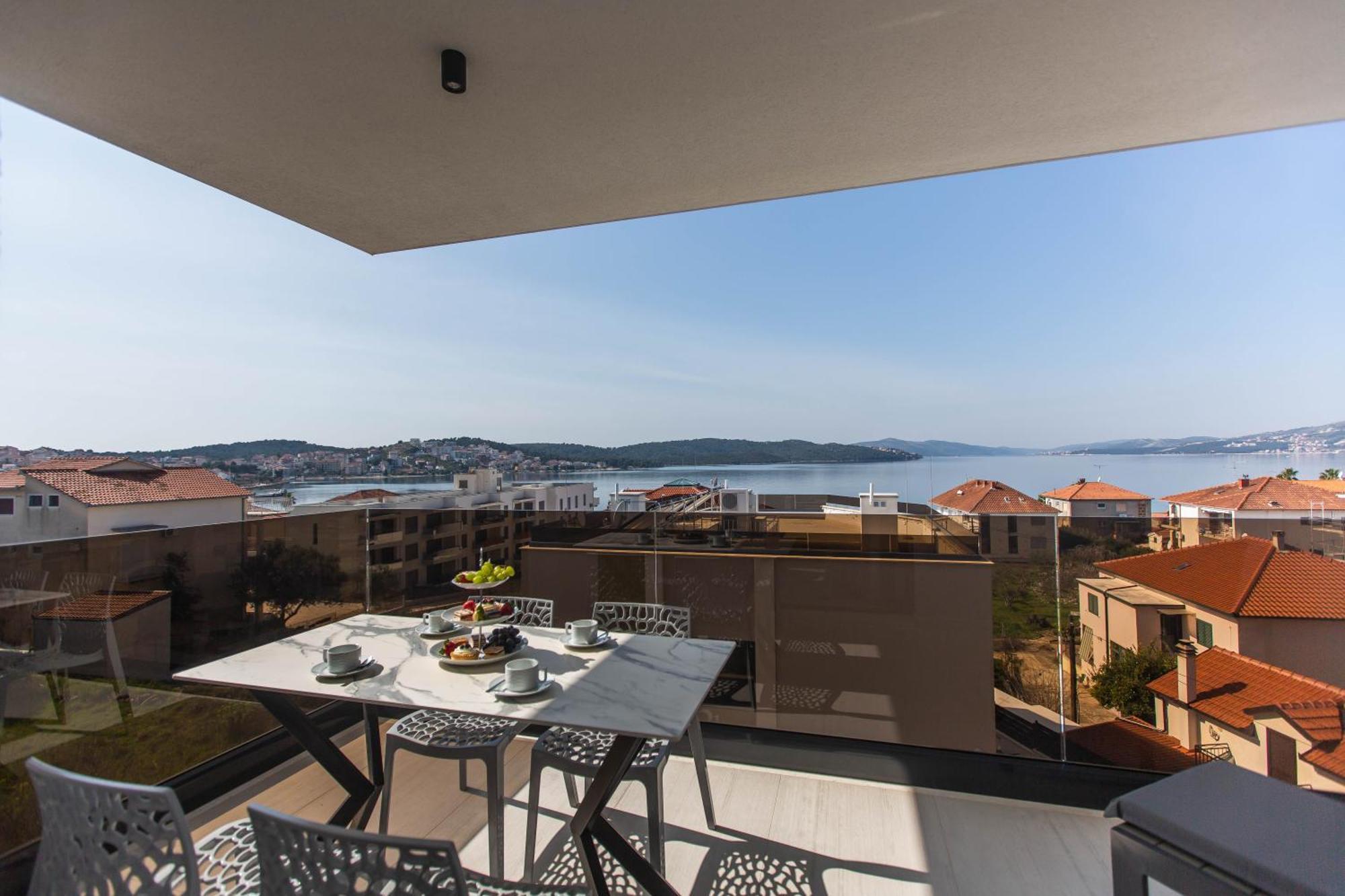 Villa 23 B Heated Pool Trogir Exteriör bild